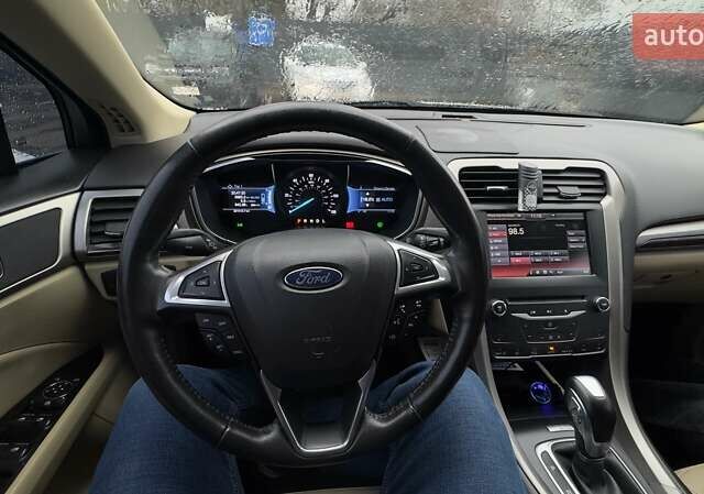 Белый Форд Фьюжн, объемом двигателя 2 л и пробегом 220 тыс. км за 11700 $, фото 9 на Automoto.ua