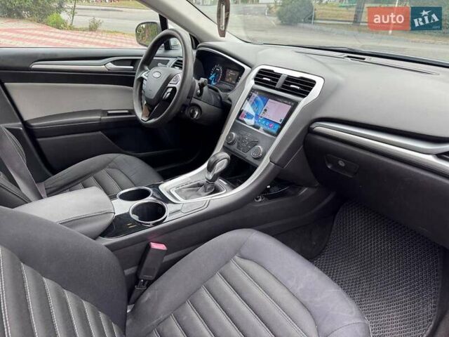 Белый Форд Фьюжн, объемом двигателя 2.5 л и пробегом 201 тыс. км за 7500 $, фото 8 на Automoto.ua