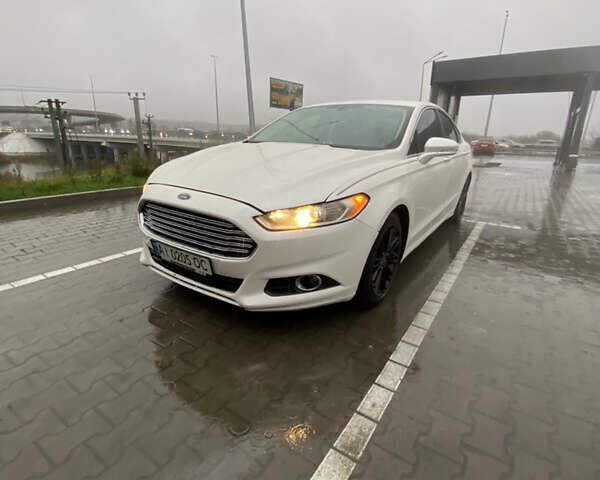 Білий Форд Фьюжен, об'ємом двигуна 2 л та пробігом 320 тис. км за 7800 $, фото 2 на Automoto.ua