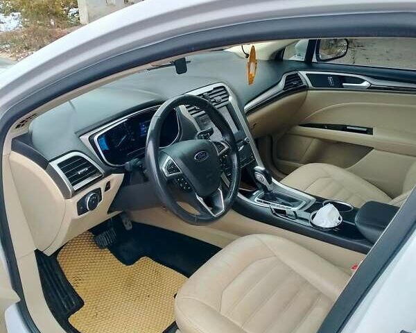 Белый Форд Фьюжн, объемом двигателя 1.5 л и пробегом 147 тыс. км за 9899 $, фото 45 на Automoto.ua