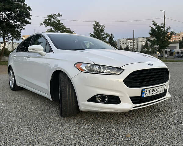 Білий Форд Фьюжен, об'ємом двигуна 2.5 л та пробігом 270 тис. км за 8600 $, фото 2 на Automoto.ua