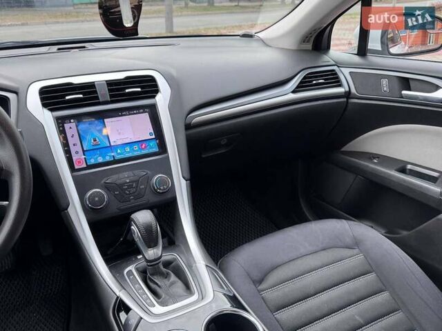 Белый Форд Фьюжн, объемом двигателя 2.5 л и пробегом 201 тыс. км за 7500 $, фото 10 на Automoto.ua