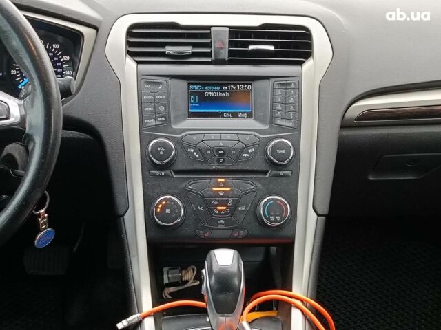 Білий Форд Фьюжен, об'ємом двигуна 1.5 л та пробігом 137 тис. км за 8690 $, фото 29 на Automoto.ua