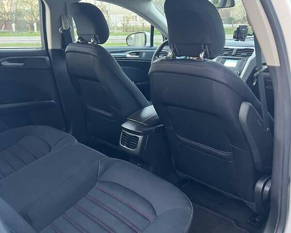 Білий Форд Фьюжен, об'ємом двигуна 2.5 л та пробігом 224 тис. км за 9200 $, фото 14 на Automoto.ua