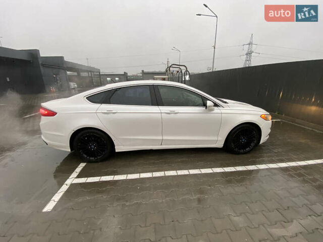 Білий Форд Фьюжен, об'ємом двигуна 2 л та пробігом 320 тис. км за 7800 $, фото 4 на Automoto.ua