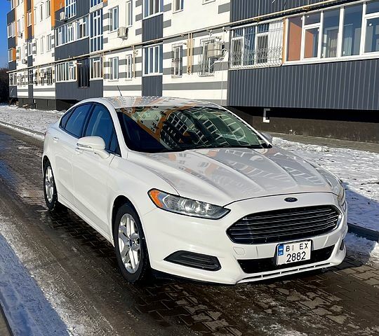 Форд Фьюжн 2013 в Полтаве на Automoto.ua Белый Форд Фьюжн, объемом двигателя 2.5 л и пробегом 198 тыс. км за 9000 $, фото 1 на Automoto.ua