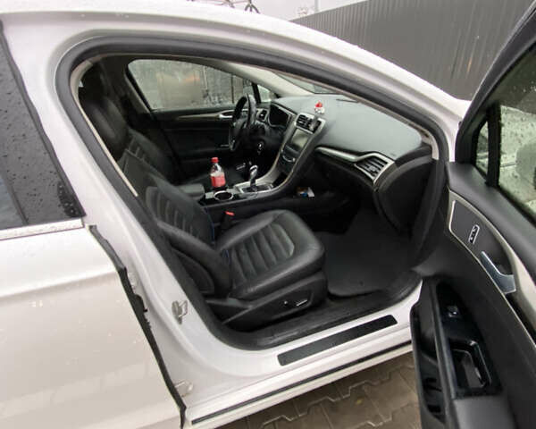 Білий Форд Фьюжен, об'ємом двигуна 2 л та пробігом 320 тис. км за 7800 $, фото 7 на Automoto.ua