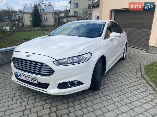 Белый Форд Фьюжн, объемом двигателя 2 л и пробегом 305 тыс. км за 10350 $, фото 1 на Automoto.ua