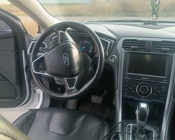 Белый Форд Фьюжн, объемом двигателя 2 л и пробегом 254 тыс. км за 11900 $, фото 11 на Automoto.ua