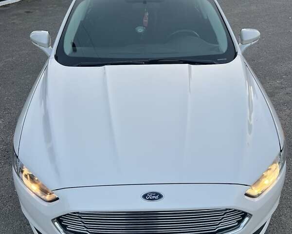 Білий Форд Фьюжен, об'ємом двигуна 2.5 л та пробігом 224 тис. км за 9200 $, фото 18 на Automoto.ua