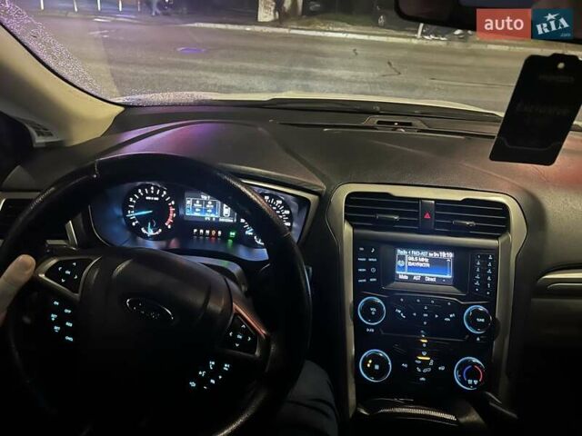 Форд Фьюжн 2013 в Киеве на Automoto.ua Белый Форд Фьюжн, объемом двигателя 2.49 л и пробегом 247 тыс. км за 9100 $, фото 14 на Automoto.ua