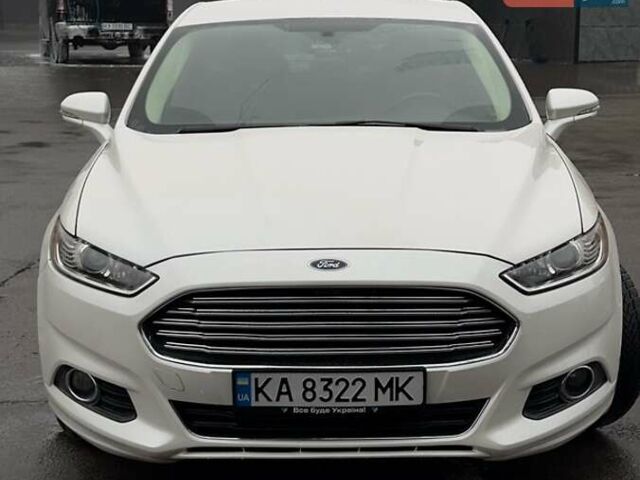 Белый Форд Фьюжн, объемом двигателя 2 л и пробегом 220 тыс. км за 11700 $, фото 2 на Automoto.ua