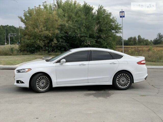 Белый Форд Фьюжн, объемом двигателя 2 л и пробегом 255 тыс. км за 10000 $, фото 3 на Automoto.ua