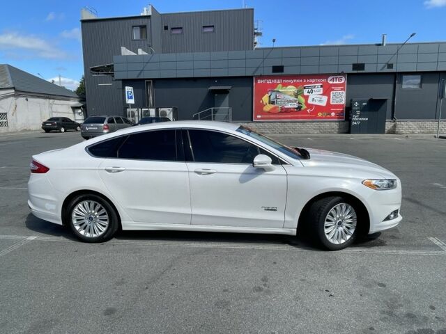 Белый Форд Фьюжн, объемом двигателя 2 л и пробегом 220 тыс. км за 11500 $, фото 1 на Automoto.ua