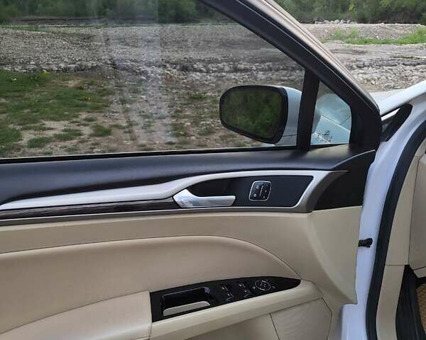 Белый Форд Фьюжн, объемом двигателя 1.5 л и пробегом 147 тыс. км за 9899 $, фото 43 на Automoto.ua