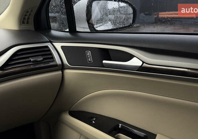 Белый Форд Фьюжн, объемом двигателя 2 л и пробегом 220 тыс. км за 11700 $, фото 12 на Automoto.ua