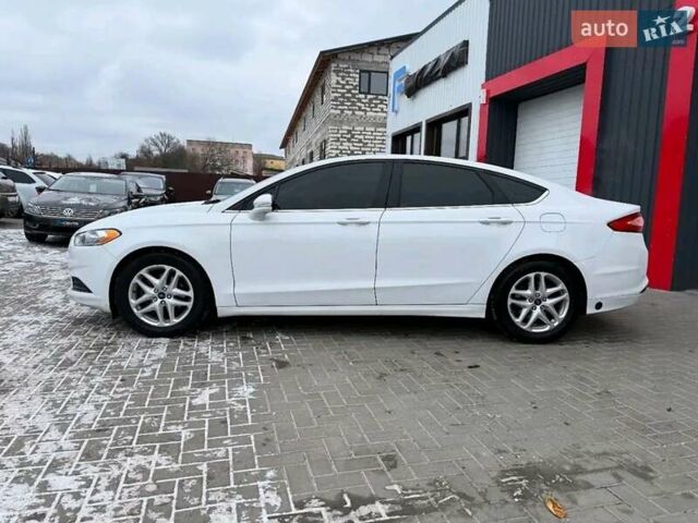 Білий Форд Фьюжен, об'ємом двигуна 2.5 л та пробігом 284 тис. км за 9600 $, фото 1 на Automoto.ua