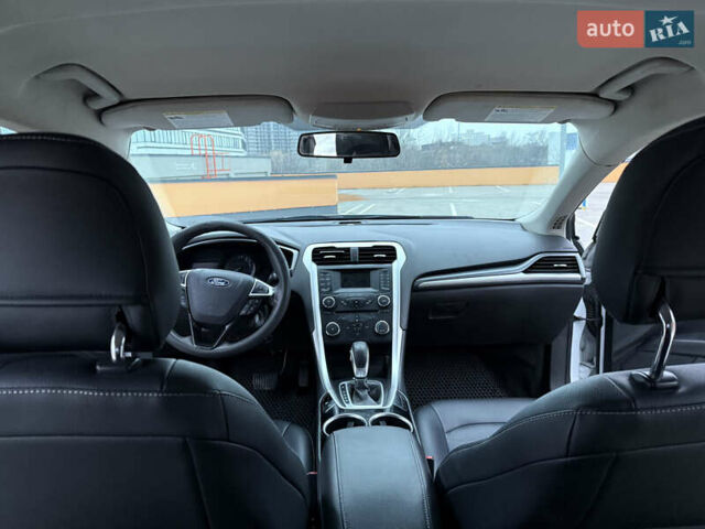 Білий Форд Фьюжен, об'ємом двигуна 2.5 л та пробігом 184 тис. км за 10500 $, фото 13 на Automoto.ua