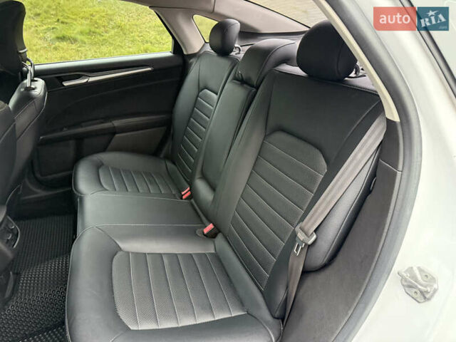 Білий Форд Фьюжен, об'ємом двигуна 2.5 л та пробігом 173 тис. км за 8300 $, фото 10 на Automoto.ua