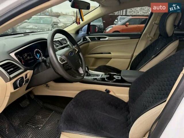 Білий Форд Фьюжен, об'ємом двигуна 2.5 л та пробігом 284 тис. км за 9600 $, фото 2 на Automoto.ua