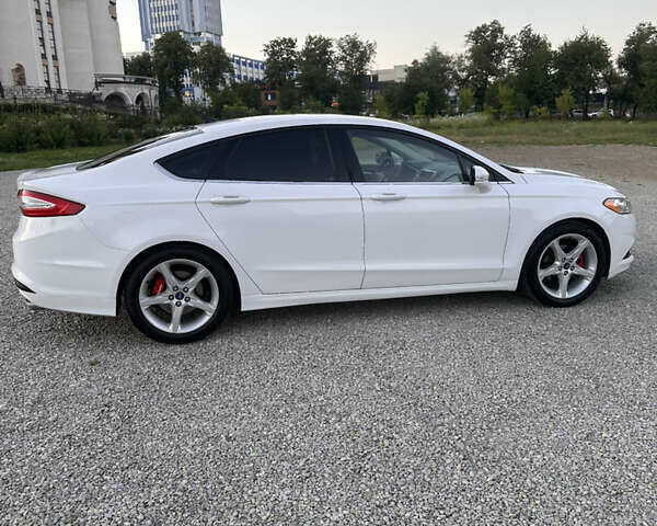 Білий Форд Фьюжен, об'ємом двигуна 2.5 л та пробігом 270 тис. км за 8600 $, фото 20 на Automoto.ua