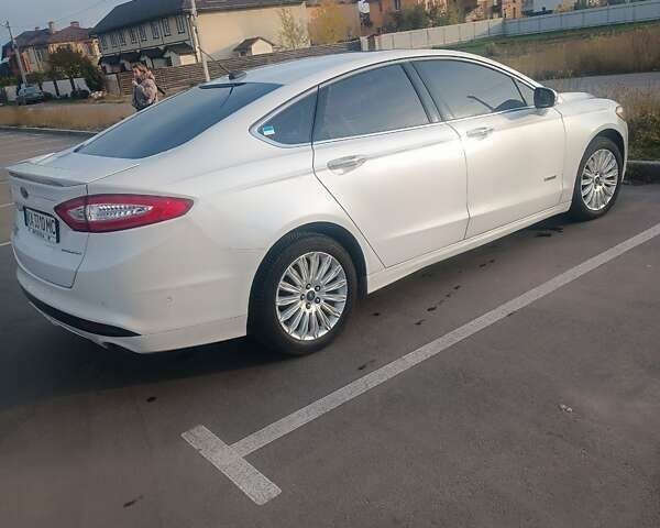 Белый Форд Фьюжн, объемом двигателя 2 л и пробегом 254 тыс. км за 11900 $, фото 6 на Automoto.ua