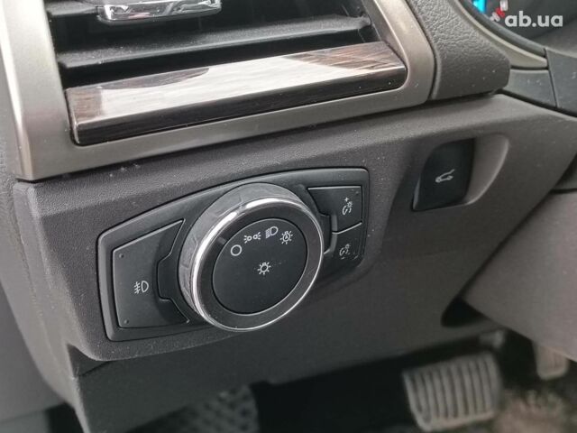 Білий Форд Фьюжен, об'ємом двигуна 1.5 л та пробігом 137 тис. км за 8690 $, фото 16 на Automoto.ua