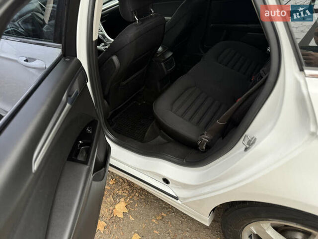 Белый Форд Фьюжн, объемом двигателя 2 л и пробегом 210 тыс. км за 10699 $, фото 10 на Automoto.ua