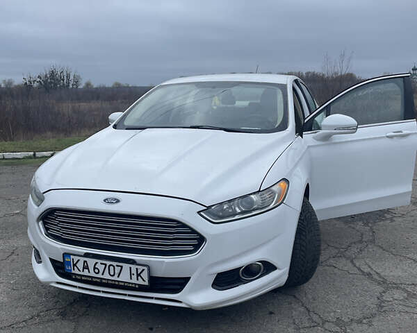 Белый Форд Фьюжн, объемом двигателя 1.6 л и пробегом 290 тыс. км за 8500 $, фото 5 на Automoto.ua