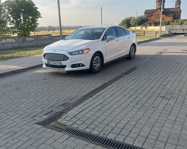 Білий Форд Фьюжен, об'ємом двигуна 2.5 л та пробігом 199 тис. км за 9000 $, фото 4 на Automoto.ua