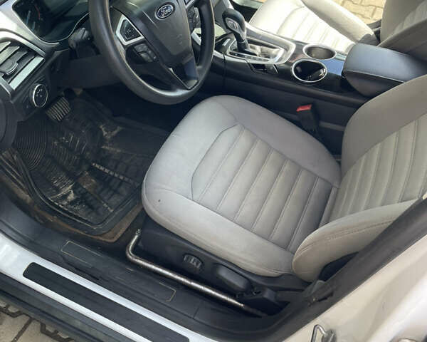 Белый Форд Фьюжн, объемом двигателя 2.49 л и пробегом 230 тыс. км за 7700 $, фото 28 на Automoto.ua