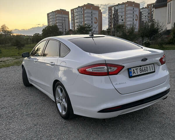 Білий Форд Фьюжен, об'ємом двигуна 2.5 л та пробігом 270 тис. км за 8600 $, фото 5 на Automoto.ua