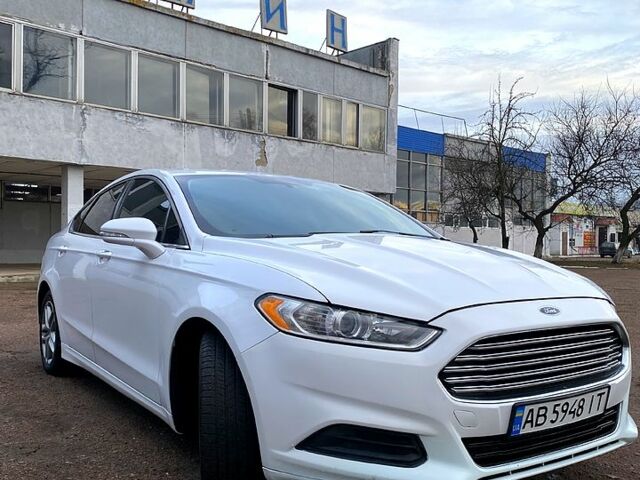 Білий Форд Фьюжен, об'ємом двигуна 1.6 л та пробігом 240 тис. км за 8000 $, фото 3 на Automoto.ua