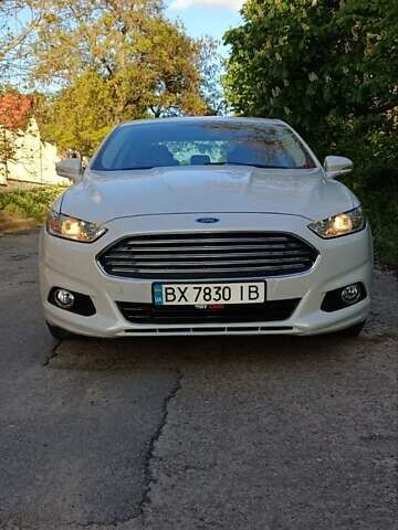 Белый Форд Фьюжн, объемом двигателя 2 л и пробегом 230 тыс. км за 14000 $, фото 5 на Automoto.ua