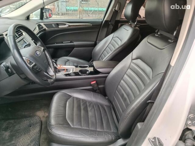 Білий Форд Фьюжен, об'ємом двигуна 1.5 л та пробігом 137 тис. км за 8690 $, фото 18 на Automoto.ua