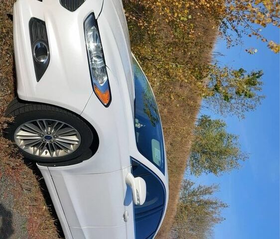 Белый Форд Фьюжн, объемом двигателя 0.16 л и пробегом 100 тыс. км за 9000 $, фото 14 на Automoto.ua