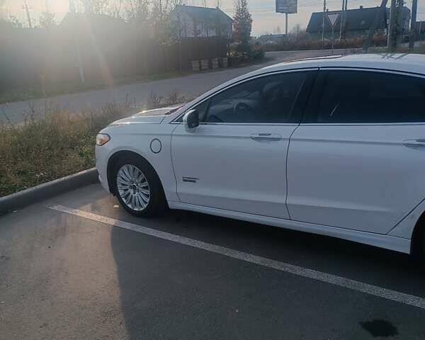 Белый Форд Фьюжн, объемом двигателя 2 л и пробегом 254 тыс. км за 11900 $, фото 8 на Automoto.ua
