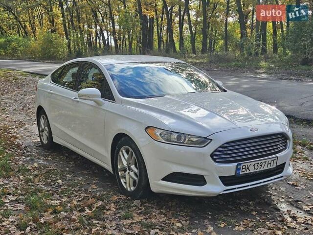 Форд Фьюжн 2013 в Умани на Automoto.ua Белый Форд Фьюжн, объемом двигателя 2.5 л и пробегом 213 тыс. км за 9500 $, фото 19 на Automoto.ua