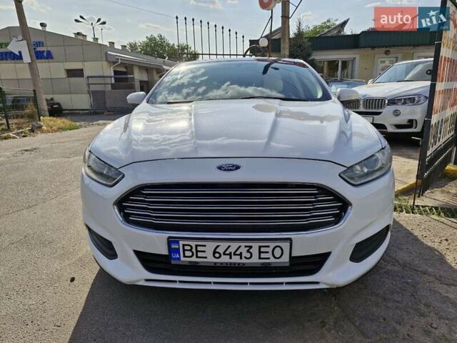 Форд Фьюжн 2013 в Николаеве на Automoto.ua Белый Форд Фьюжн, объемом двигателя 2.49 л и пробегом 181 тыс. км за 9999 $, фото 1 на Automoto.ua
