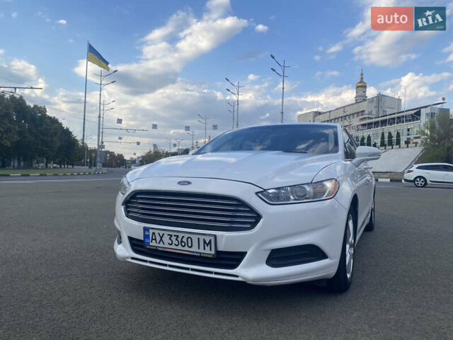 Белый Форд Фьюжн, объемом двигателя 1.5 л и пробегом 228 тыс. км за 8800 $, фото 1 на Automoto.ua