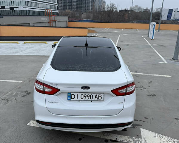 Білий Форд Фьюжен, об'ємом двигуна 2.5 л та пробігом 184 тис. км за 10500 $, фото 5 на Automoto.ua
