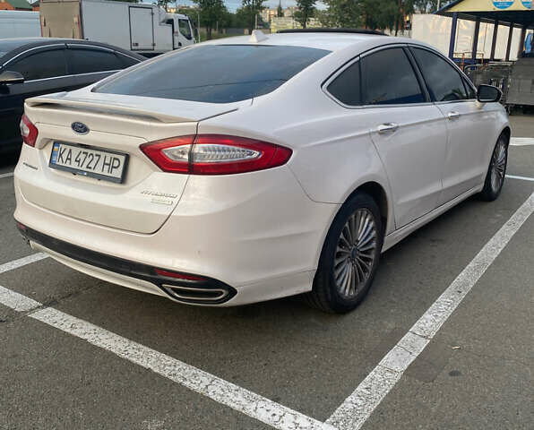 Белый Форд Фьюжн, объемом двигателя 2 л и пробегом 190 тыс. км за 9200 $, фото 1 на Automoto.ua