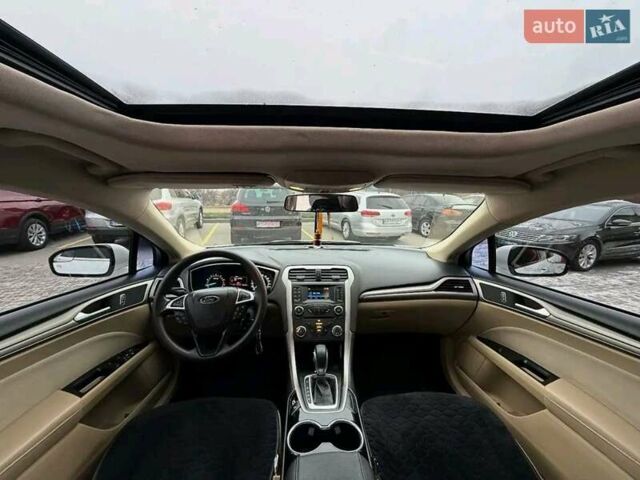 Білий Форд Фьюжен, об'ємом двигуна 2.5 л та пробігом 284 тис. км за 9600 $, фото 3 на Automoto.ua
