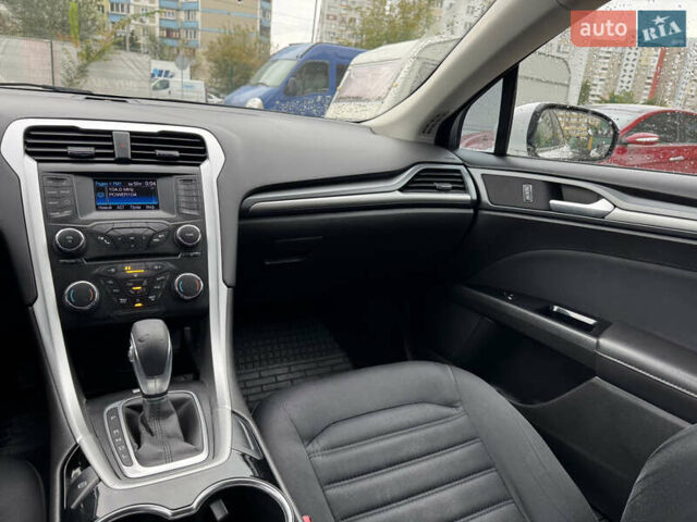 Белый Форд Фьюжн, объемом двигателя 2 л и пробегом 209 тыс. км за 8999 $, фото 20 на Automoto.ua