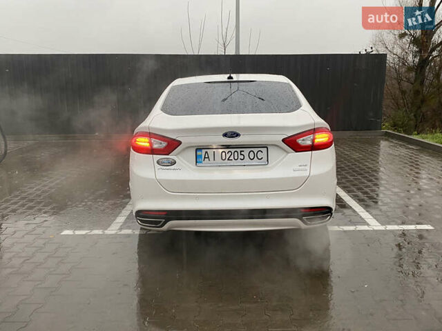 Білий Форд Фьюжен, об'ємом двигуна 2 л та пробігом 320 тис. км за 7800 $, фото 5 на Automoto.ua