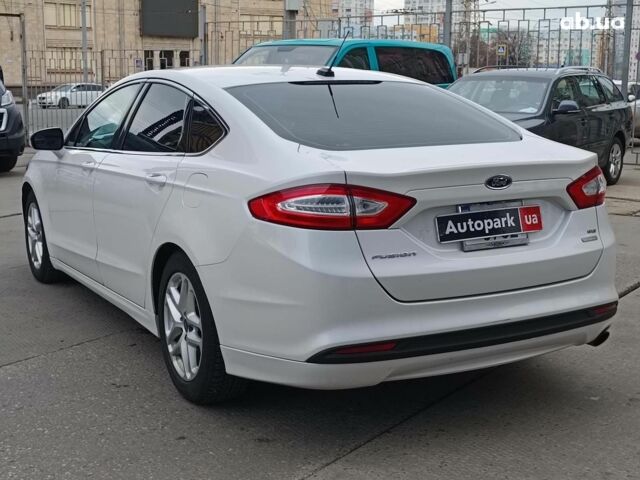 Білий Форд Фьюжен, об'ємом двигуна 1.5 л та пробігом 137 тис. км за 8690 $, фото 3 на Automoto.ua