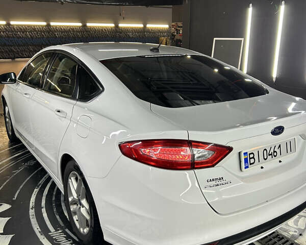 Білий Форд Фьюжен, об'ємом двигуна 2.49 л та пробігом 209 тис. км за 8200 $, фото 5 на Automoto.ua