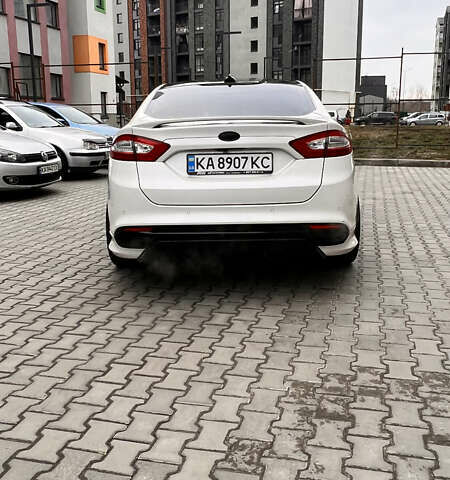 Белый Форд Фьюжн, объемом двигателя 2 л и пробегом 142 тыс. км за 10800 $, фото 1 на Automoto.ua