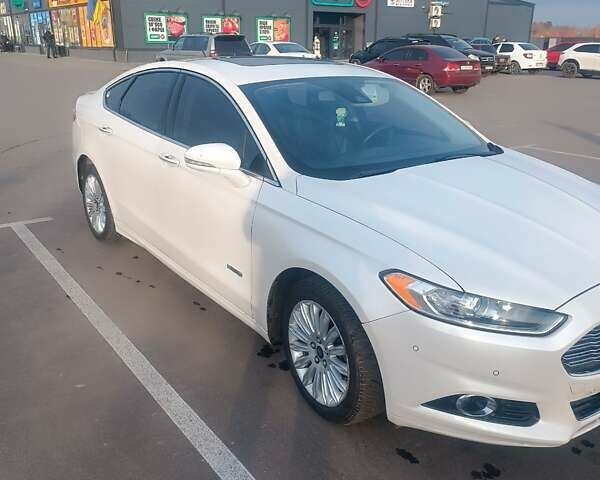 Белый Форд Фьюжн, объемом двигателя 2 л и пробегом 254 тыс. км за 11900 $, фото 4 на Automoto.ua