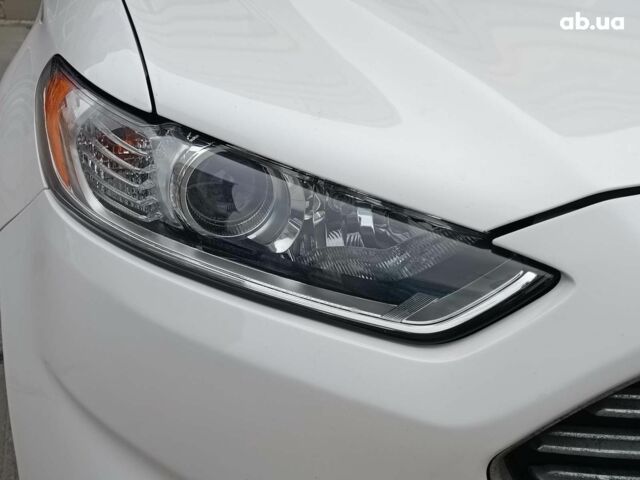 Білий Форд Фьюжен, об'ємом двигуна 1.5 л та пробігом 137 тис. км за 8690 $, фото 10 на Automoto.ua